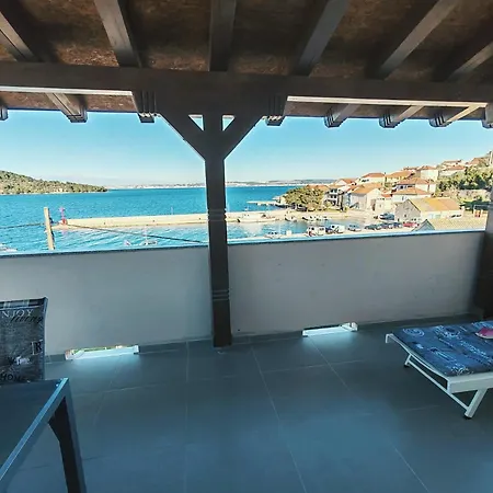 Azure Διαμέρισμα